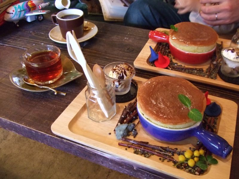 絵本カフェ ペンネンネネム で ぐりとぐらのパンケーキを食べよう 大阪 梅田 シーアブックス